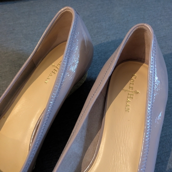 Tan Peep-Toe Heels with Classic Silhouette - Picture 8 of 9